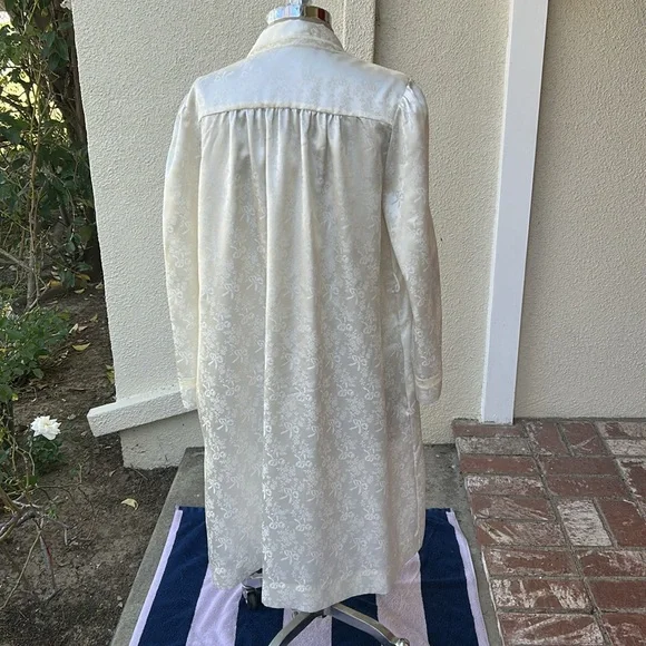 Vintage Christian Dior authentic rare ‘50’s satin robe made exclusively for Saks - Picture 7 of 16